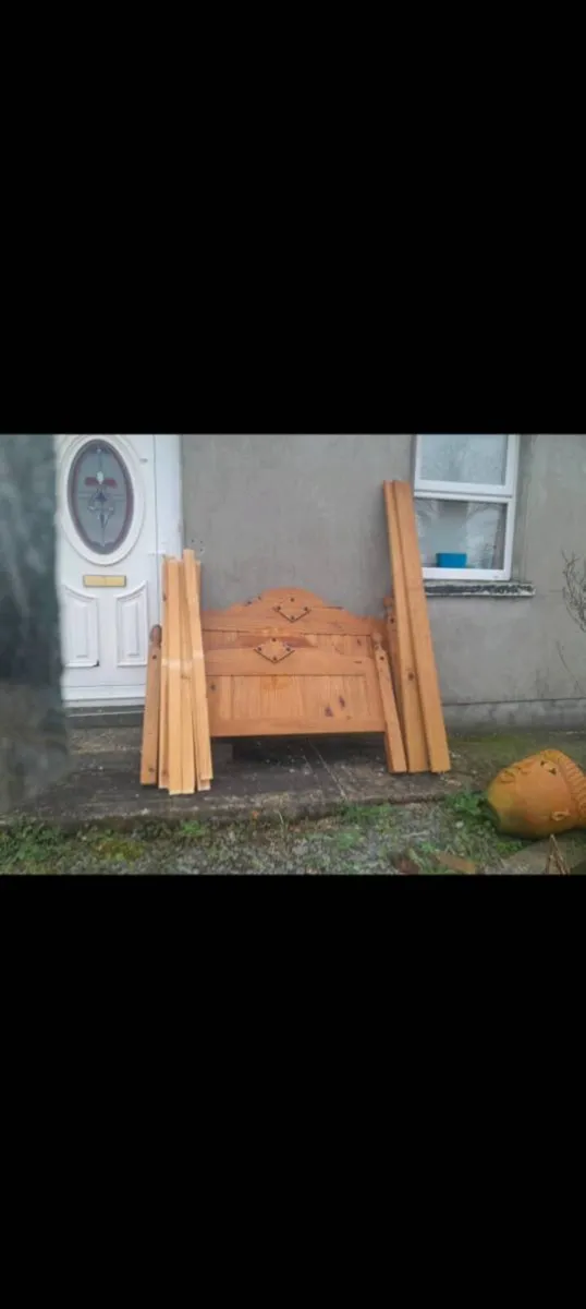Double wardrobe and double bed frame - Image 1