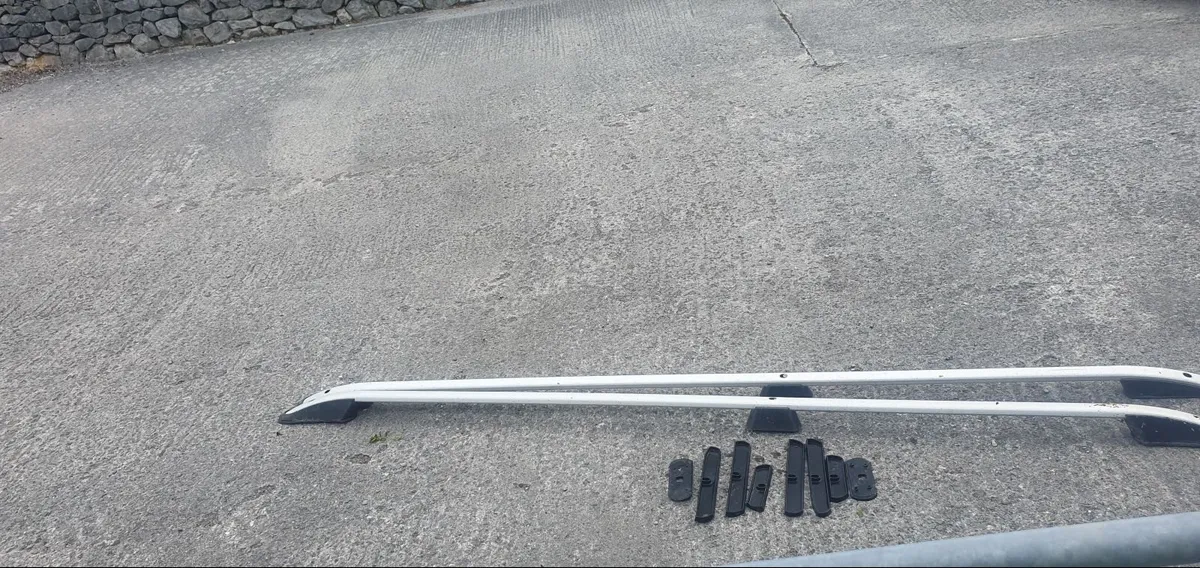 T5 ROOF RAILS - Image 1