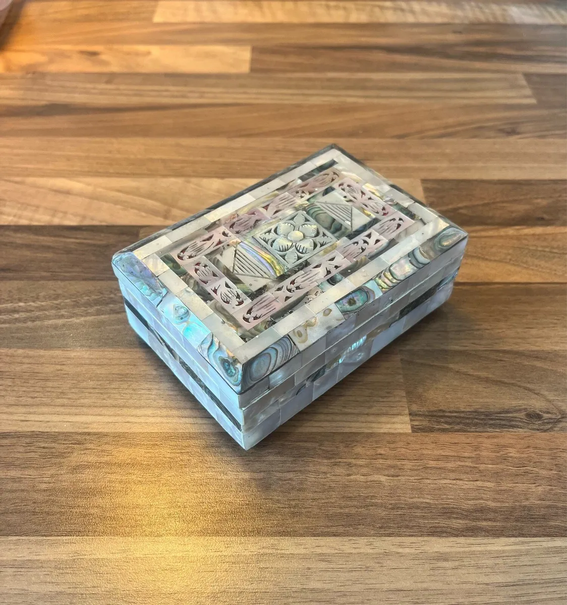 Vintage Bethlehem Mother of Pearl Jewellery Box - Image 2