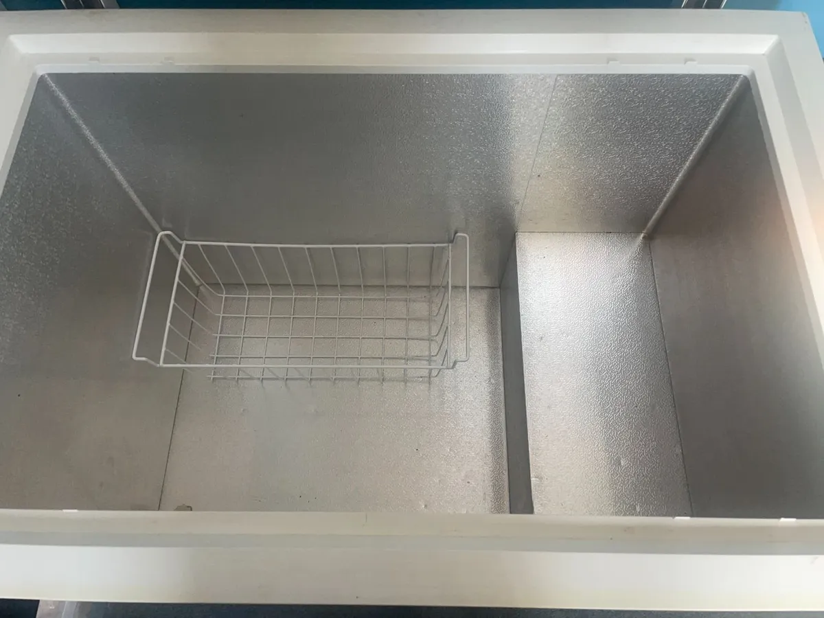 Chest Freezer - PowerPoint - Image 2