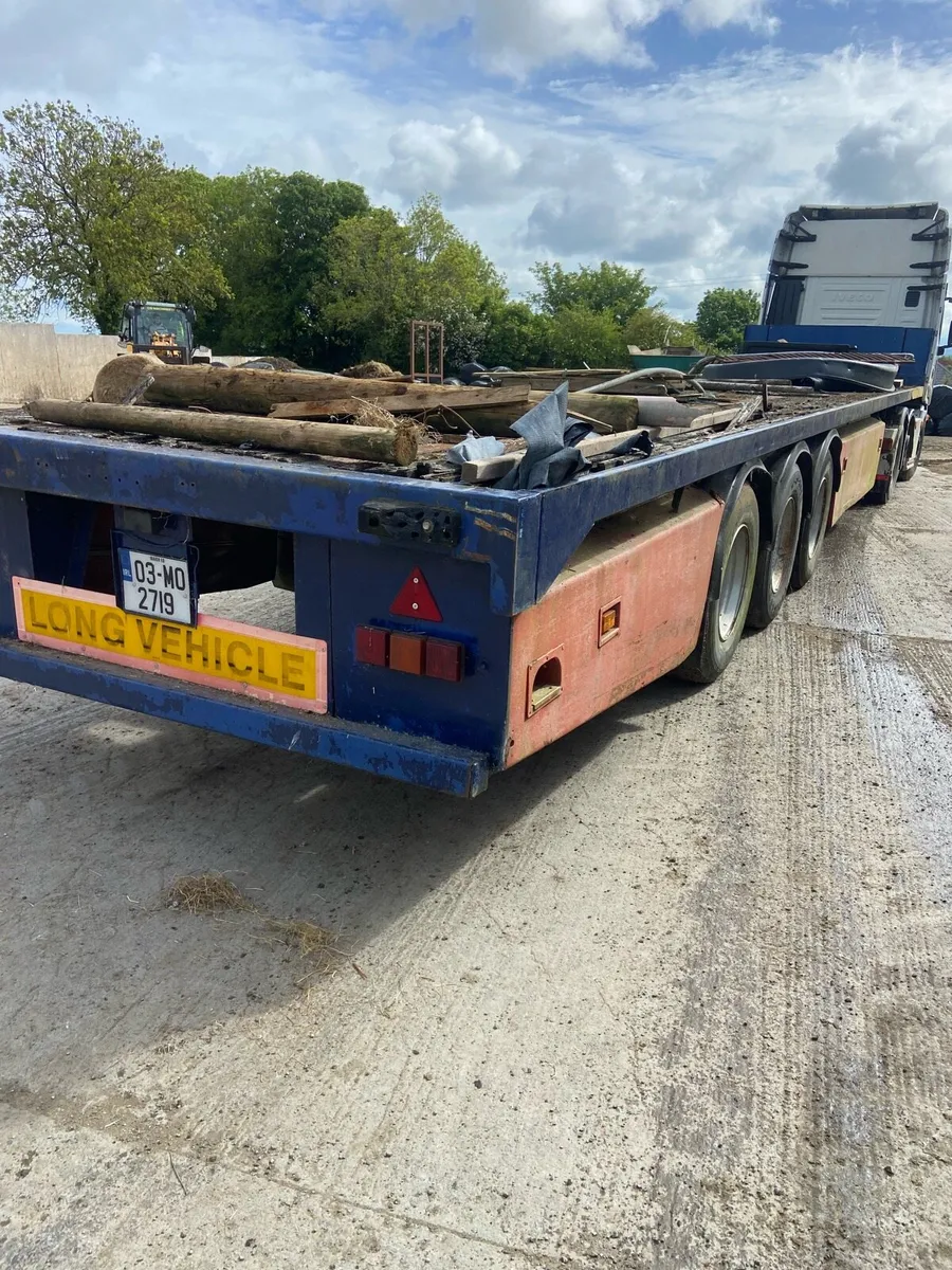 Trailer - Image 1