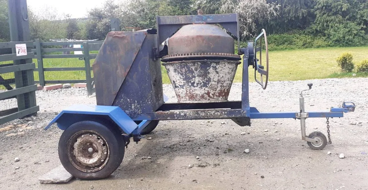 Cement mixer diesel - Image 1