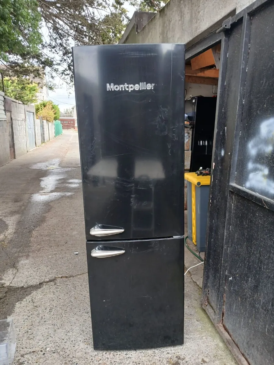 6 MOUNTH OLD RECTRO STYLE FRIDGE AND FREEZER - Image 3