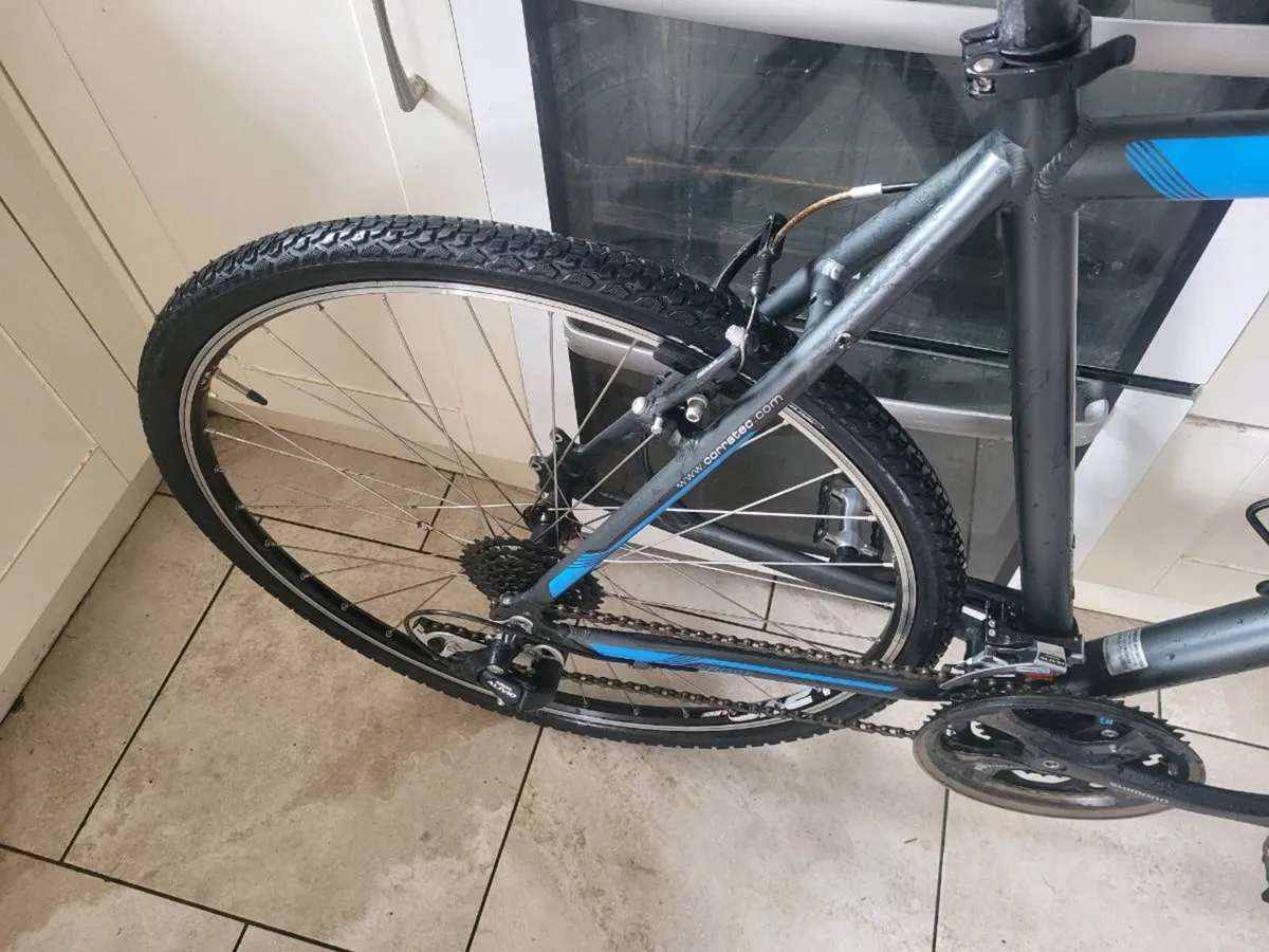 Xl Hybrid bike (LIKE NEW) - Image 3