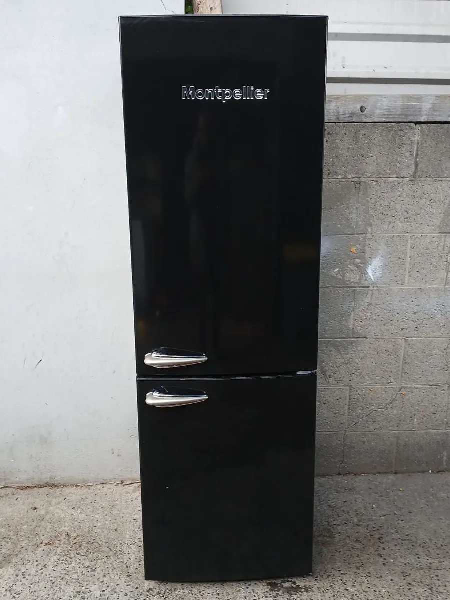6 MOUNTH OLD RECTRO STYLE FRIDGE AND FREEZER - Image 1