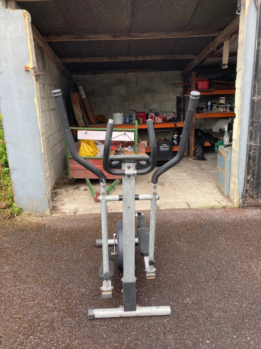 Elliptical Machine - Image 2