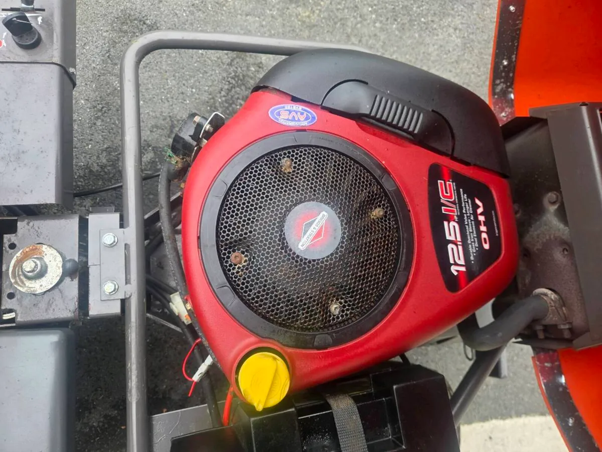 Husquvana lawnmower for sale - Image 4