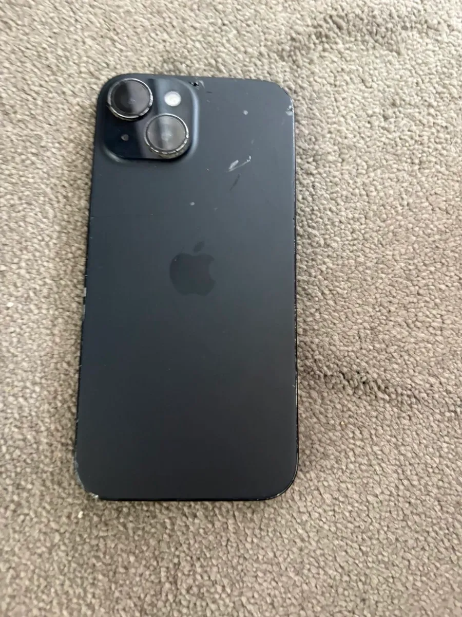 iPhone 15 - Image 1