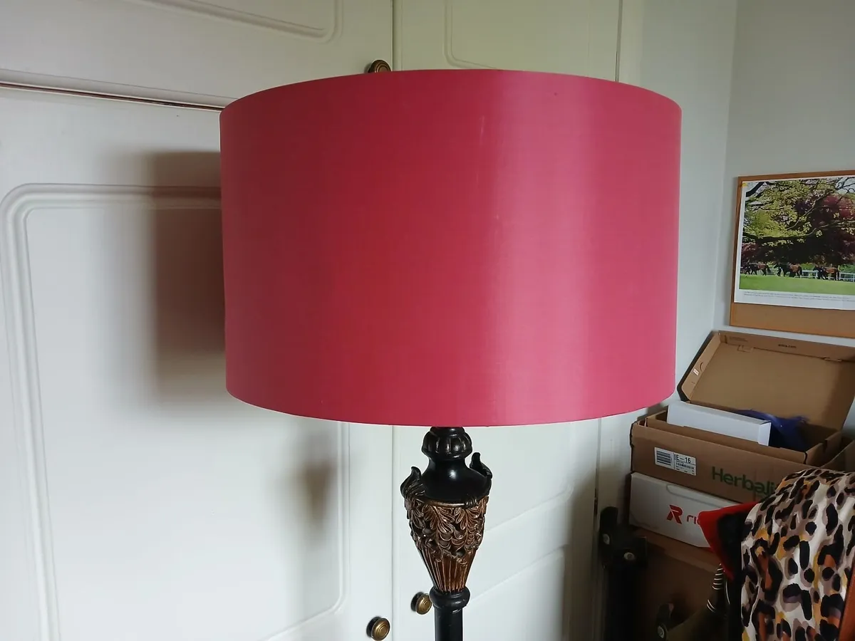 Floor lamp