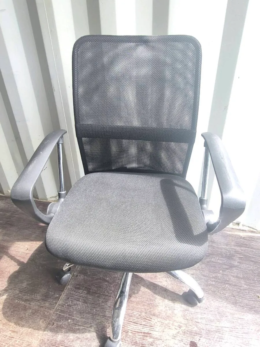 Office chairs - Image 1
