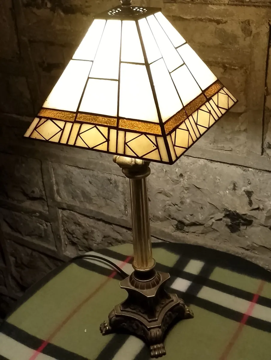 Glass Tiffany style lamp - Image 1