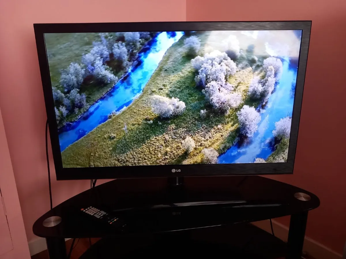 42 inch non smart T.V. - Image 4