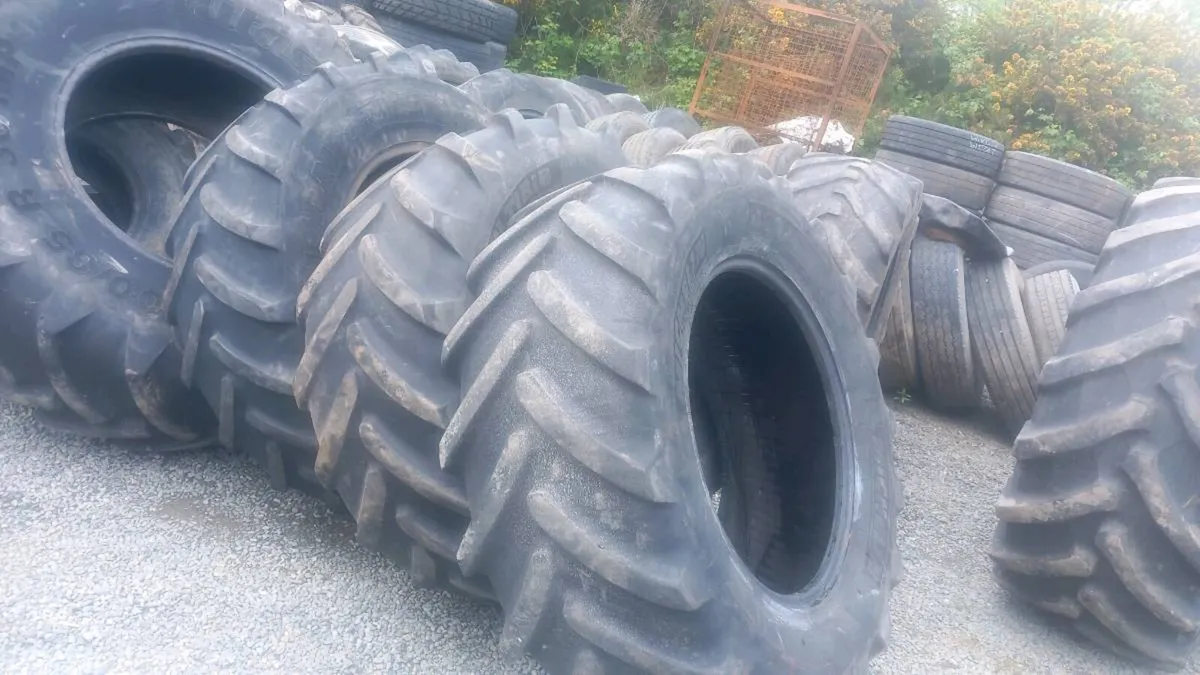 Lorry wheels & Tractor tyres - Image 2