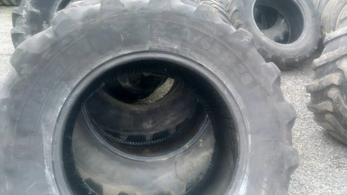 Lorry wheels & Tractor tyres - Image 3