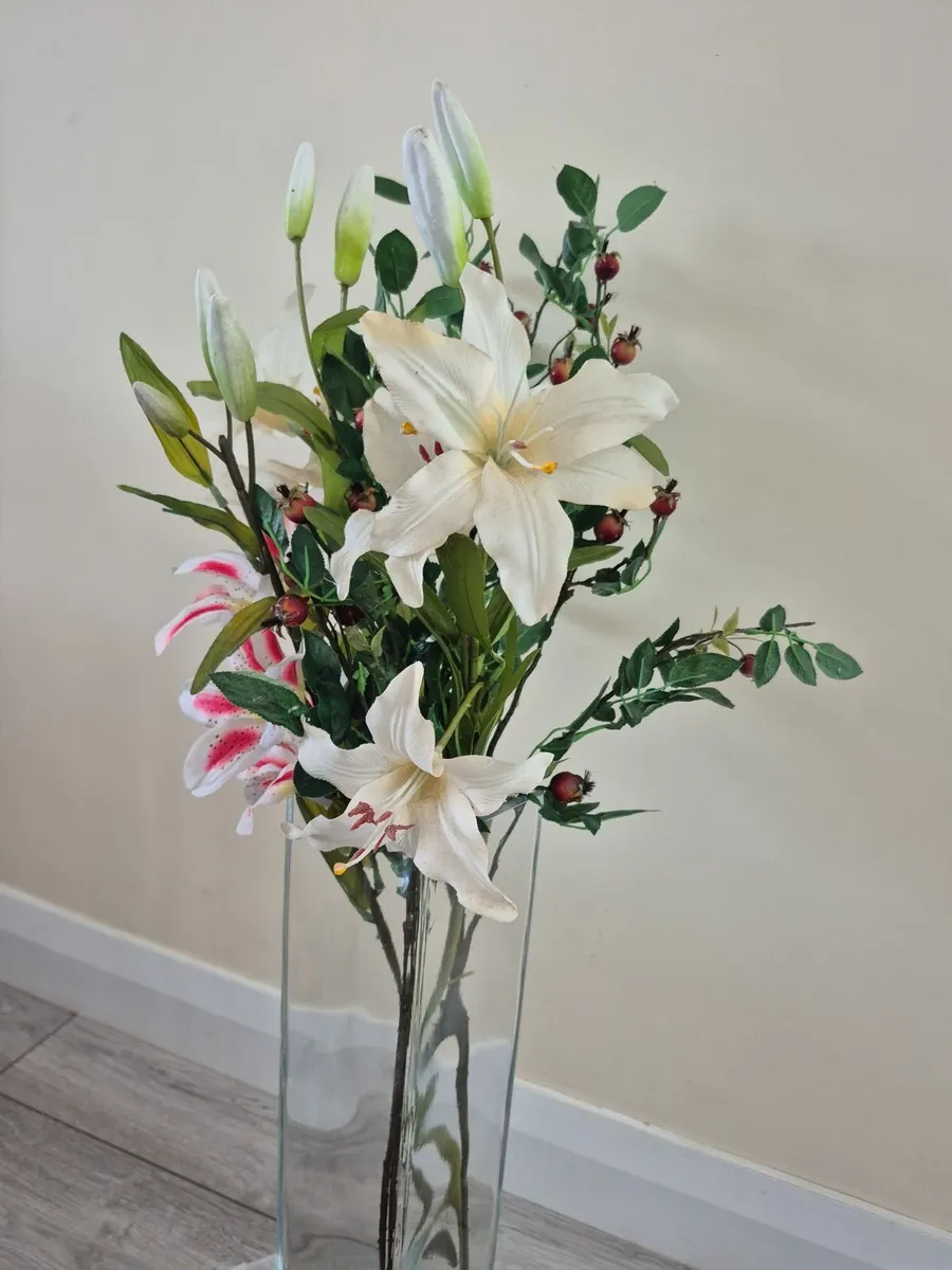 Tall heavy Glass and artificial flowers with bag o - Image 3