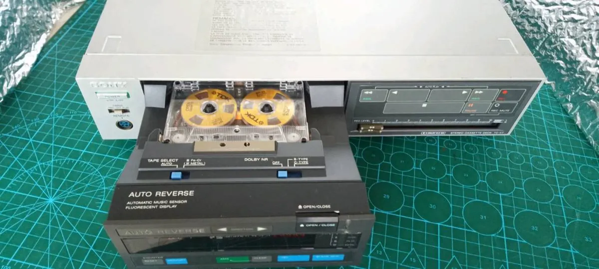 Sony Cassette Recorder TC-V7 - Image 4