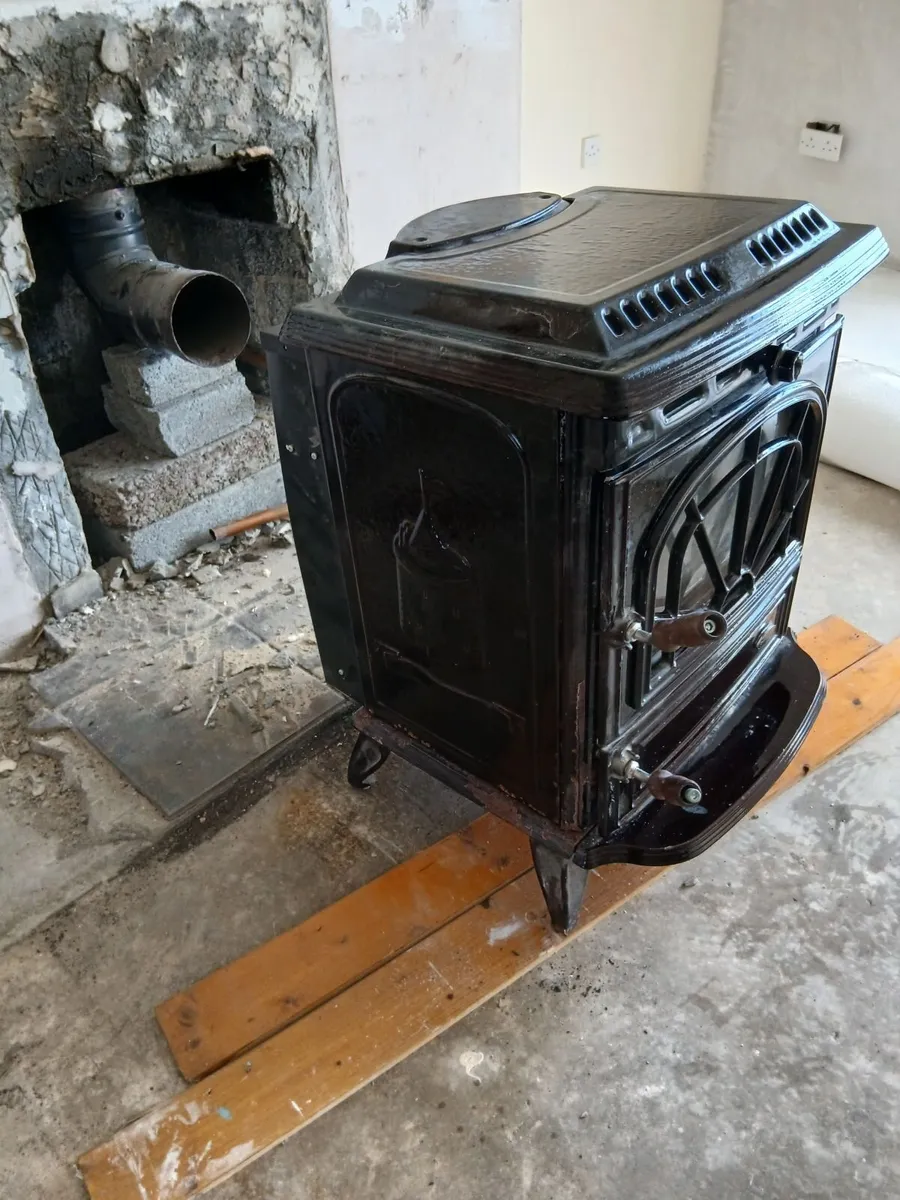 Stanley stove - Image 1