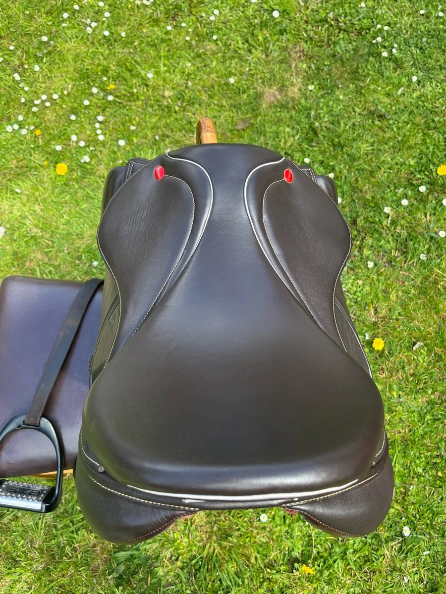 John Whitaker Overton Jump Saddle - Image 4