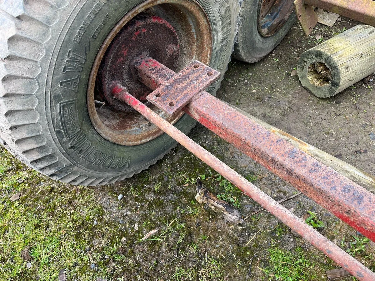 Axles and wheels - Image 2