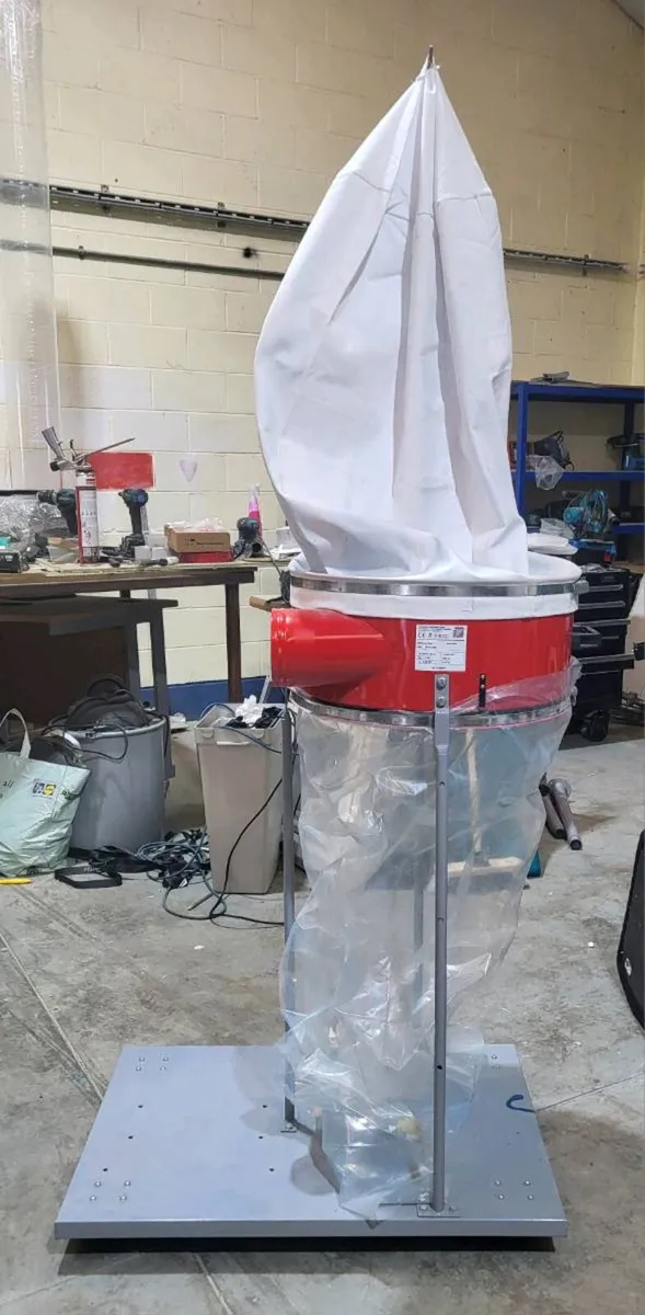 Mann dust collector - Image 1