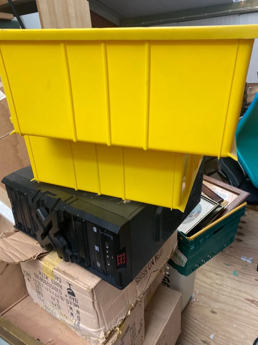 Plastic storage bins - Image 4
