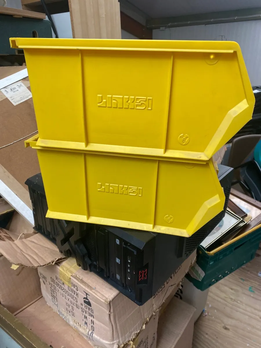 Plastic storage bins - Image 2