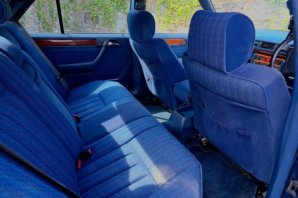 1991 Mercedes-Benz E-Class 300E 3.0 Petrol Auto - Image 4