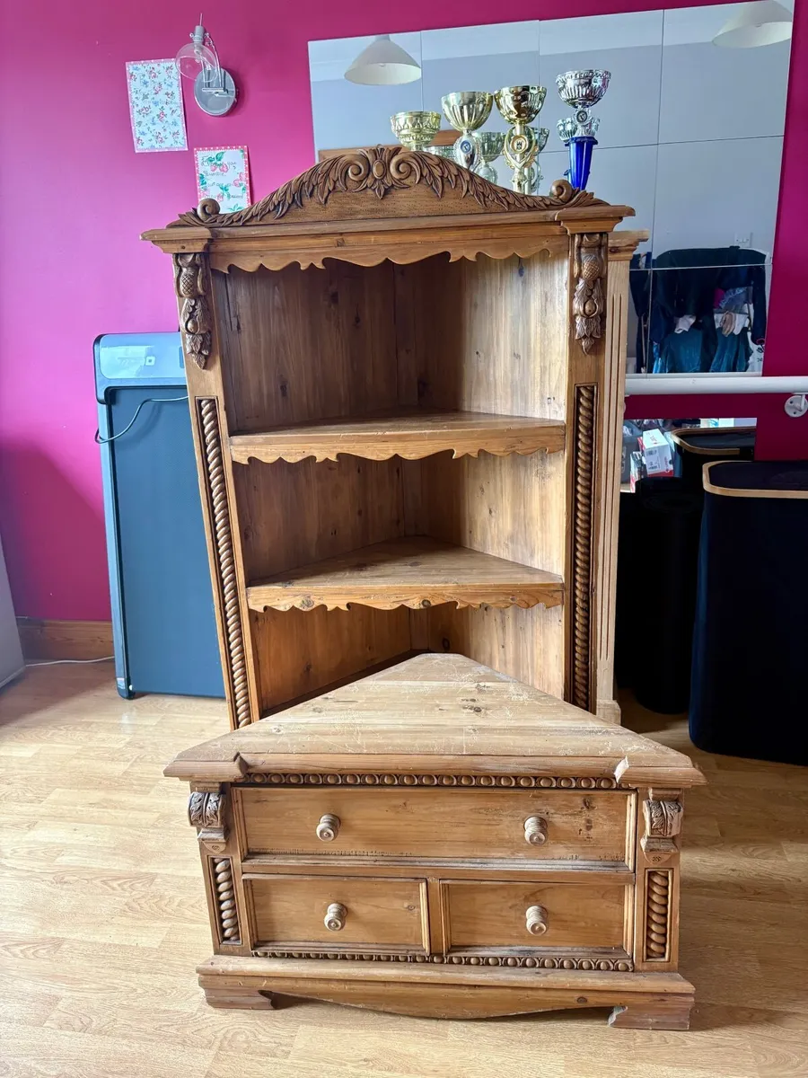 Vintage Pine Rustic Corner Display Unit / Bookcase - Image 3