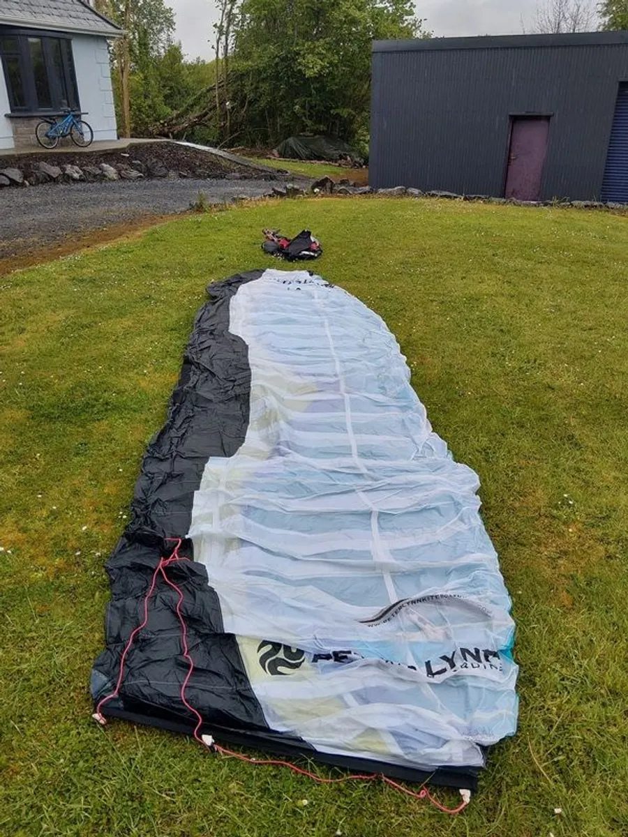 Peter Lynn SYNERGY surf / board kite - Image 3