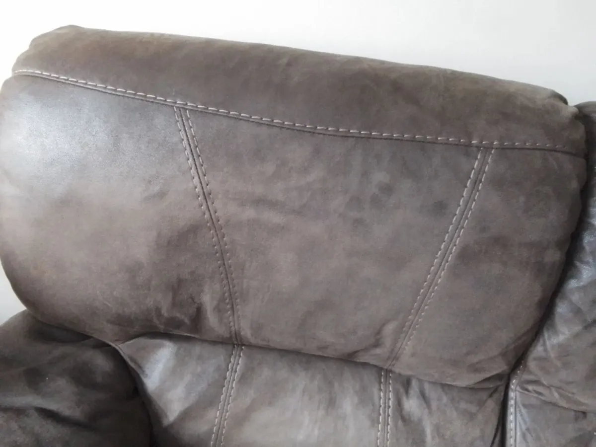 Sofa 2 seater recliner - Image 3