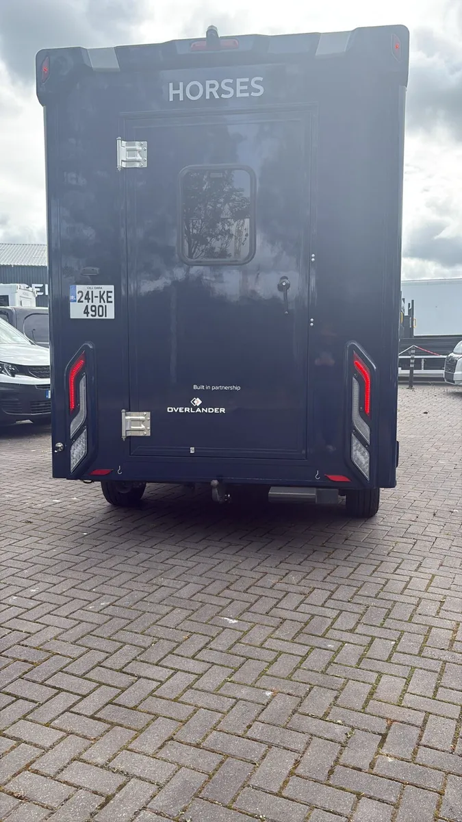 Peugeot Boxer 2024 Overlander 2 Stall Horsebox - Image 2