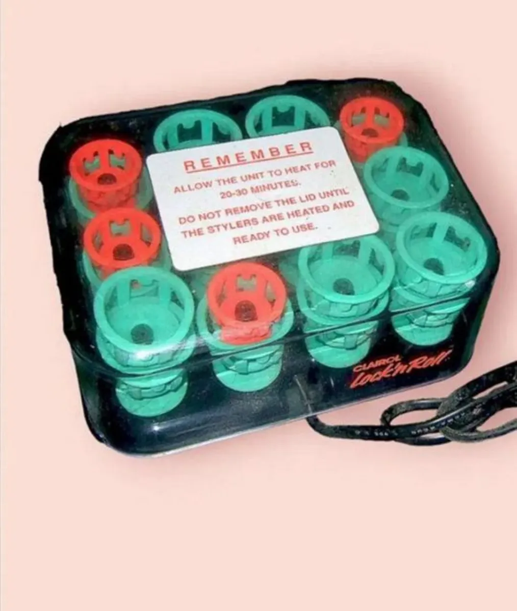 Clairol 'Lock n Roll Heated Hair Curlers' - Image 3