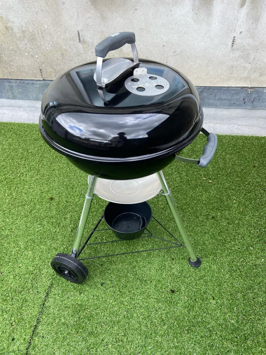 Weber Compact BBQ + Chimney Starter + BBQ tool set - Image 2
