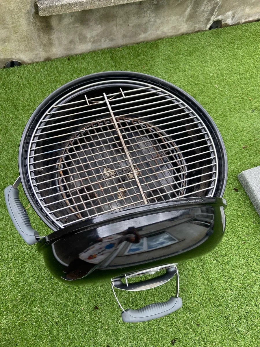 Weber Compact BBQ + Chimney Starter + BBQ tool set - Image 4
