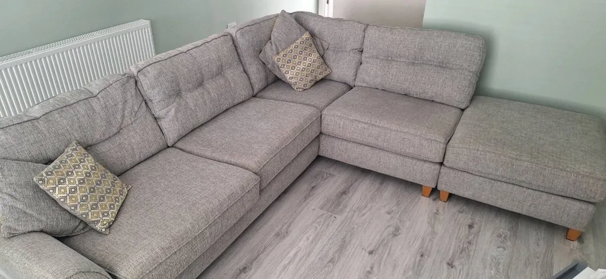 Corner Sofa and matching foot stool - Image 2