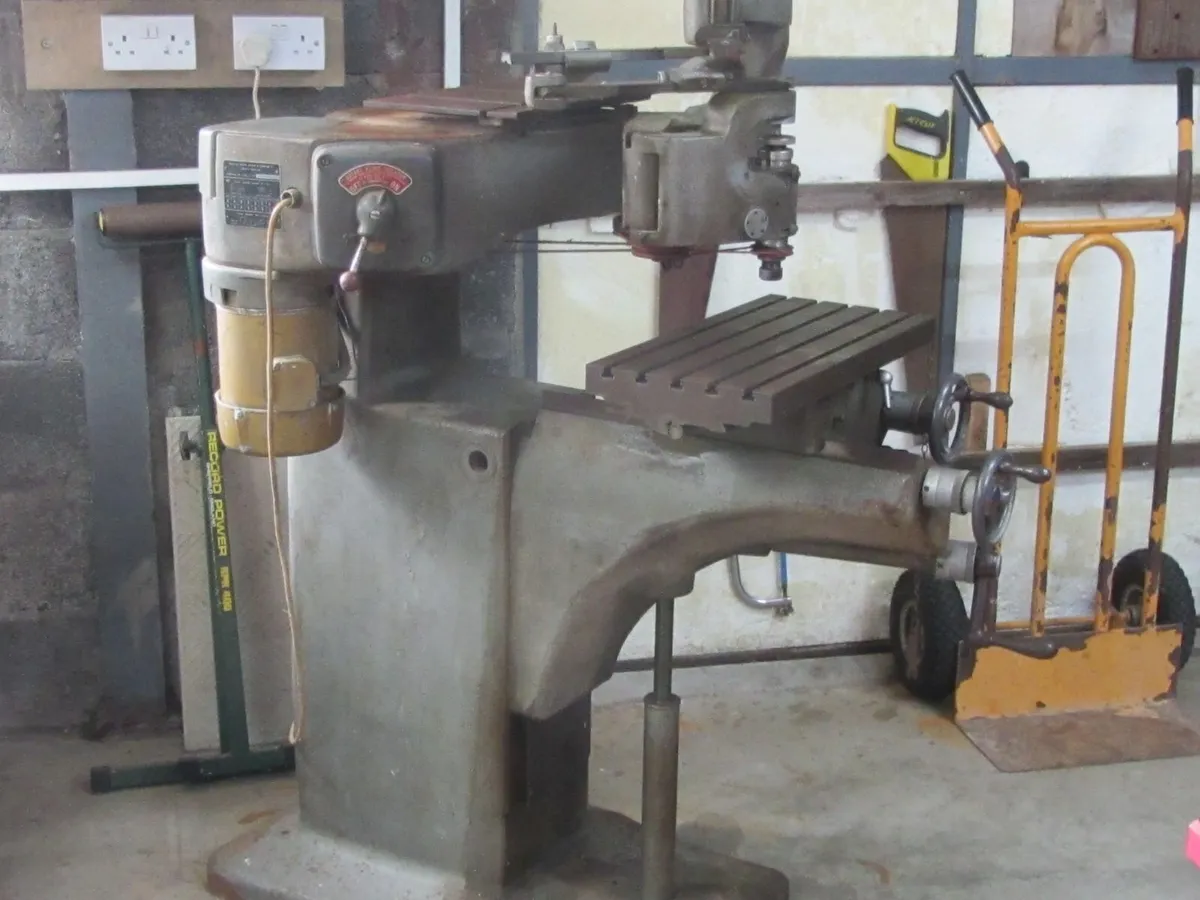 Engraving machine and cutter grinder - Image 2
