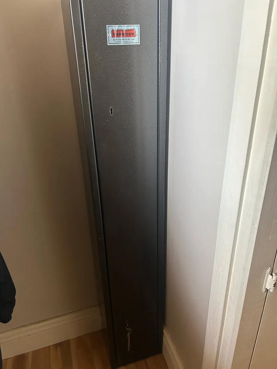 Gun cabinet - Image 4