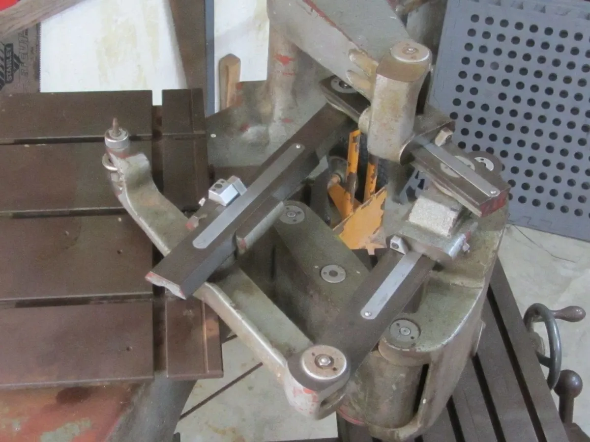 Engraving machine and cutter grinder - Image 4