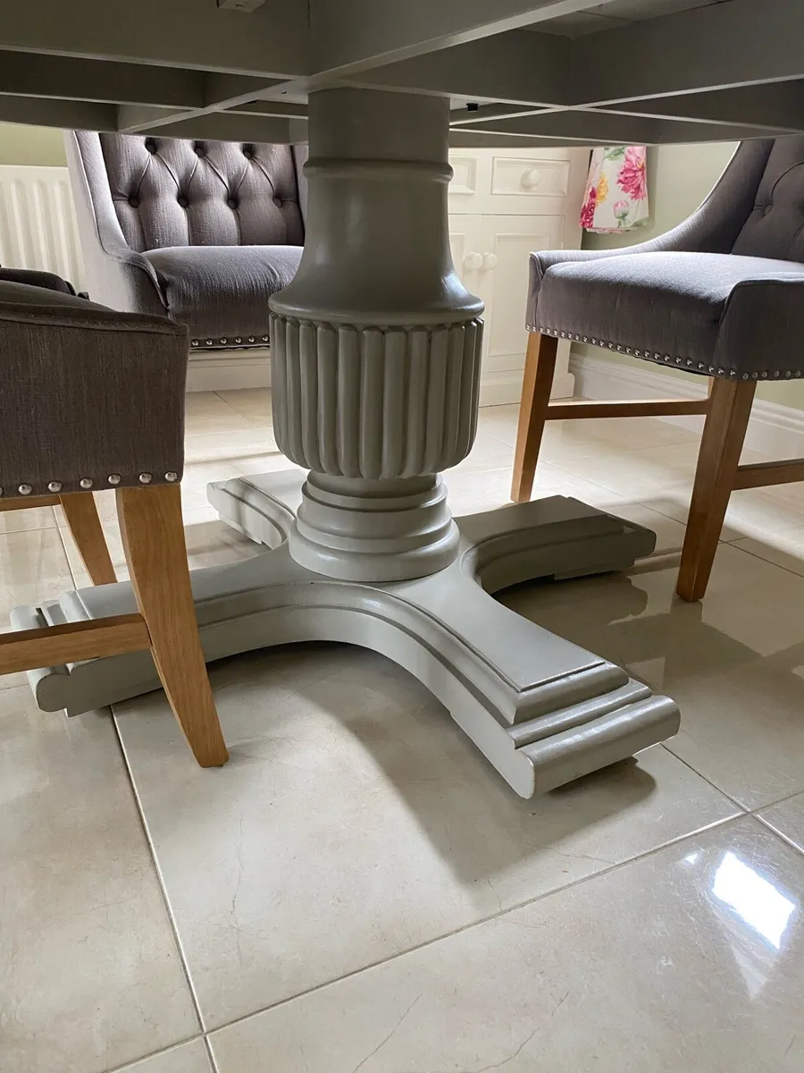 Table & 6 chairs - Image 2