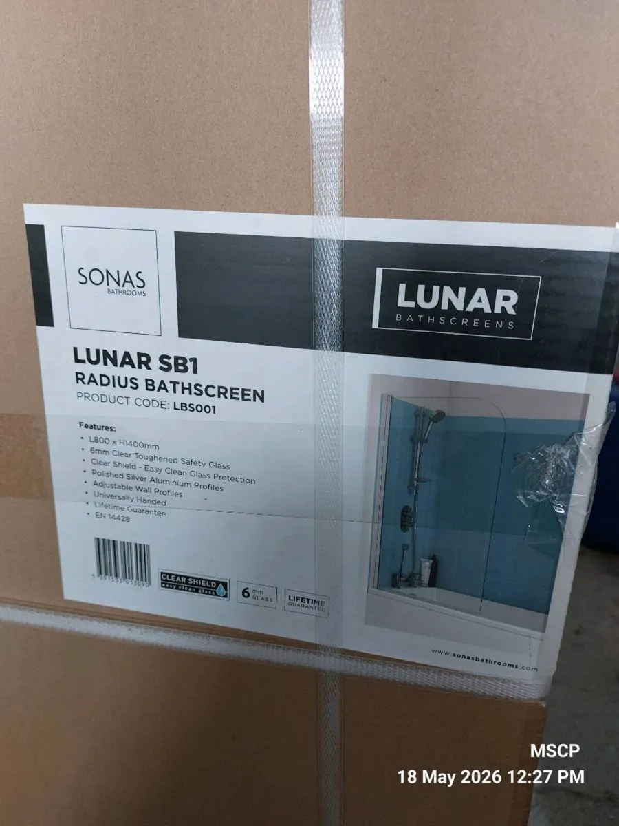 LUNAR SB1 Bath Screen – Curved Glass (3 Available) - Image 1