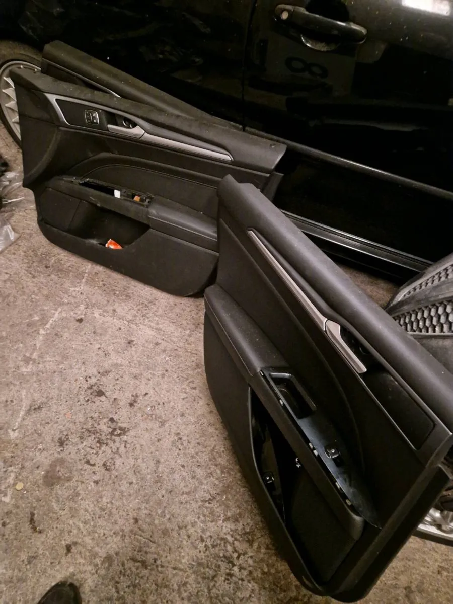 2017 mondeo rear bumper kit - Image 2