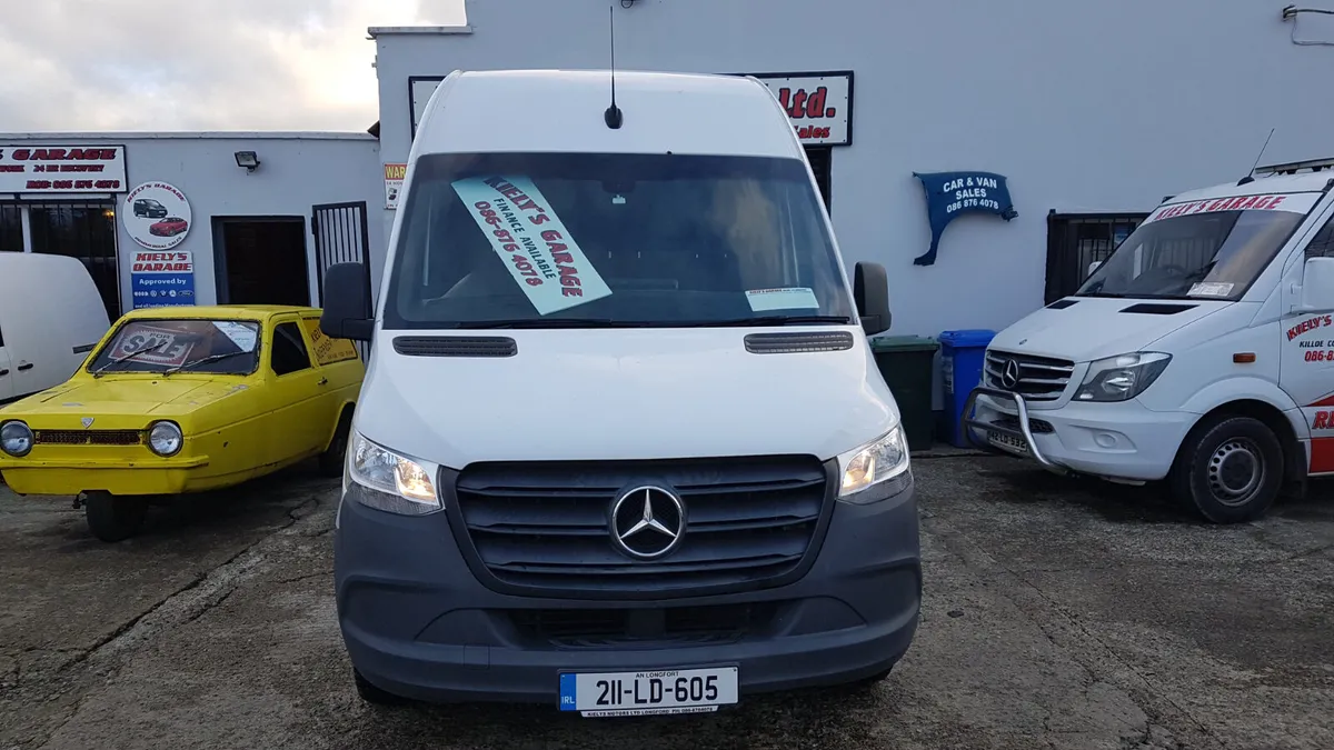 Mercedes-Benz Sprinter 2021 MWB MINT NO VAT - Image 2
