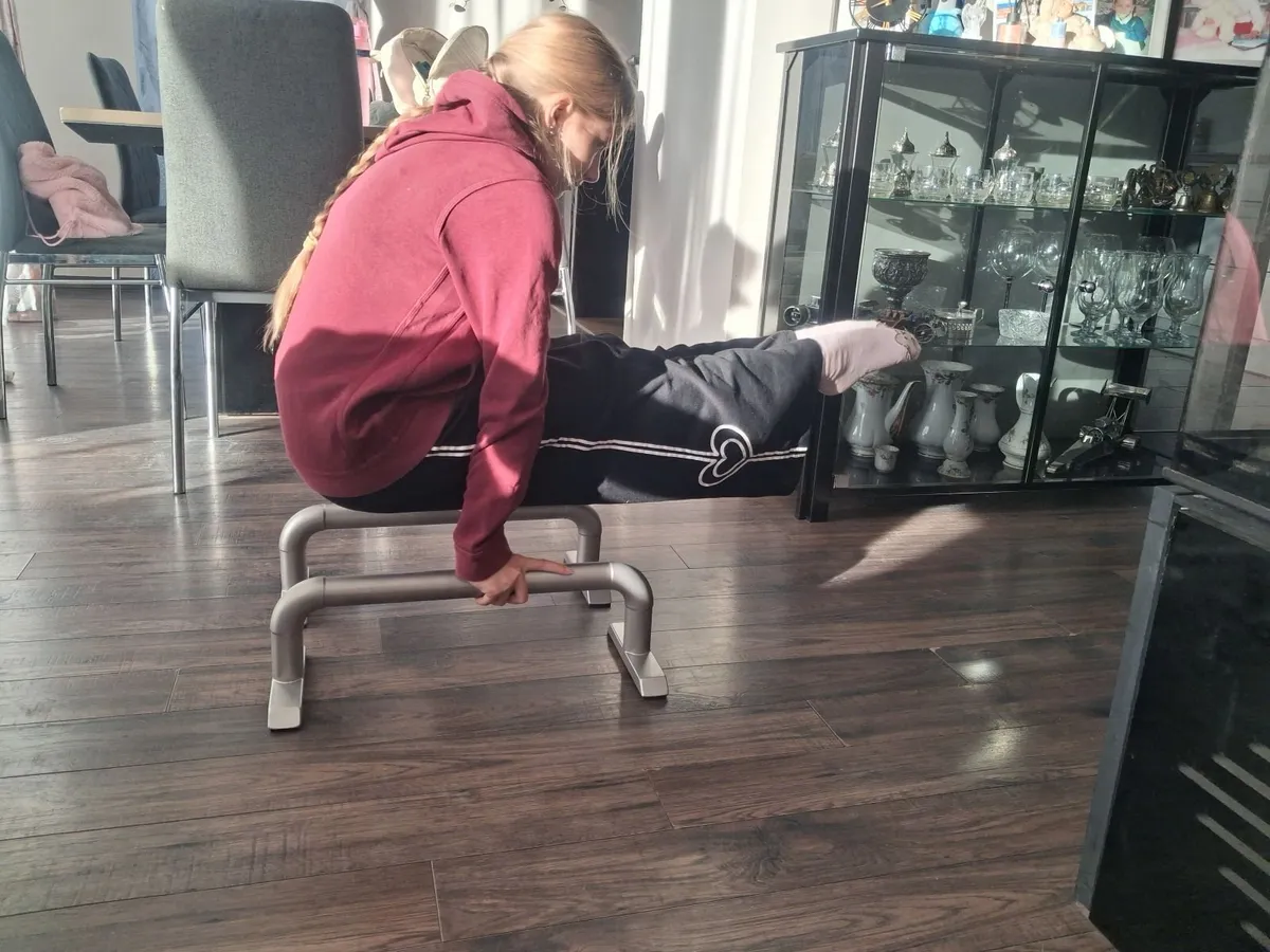 Gymnastics bars - Image 2