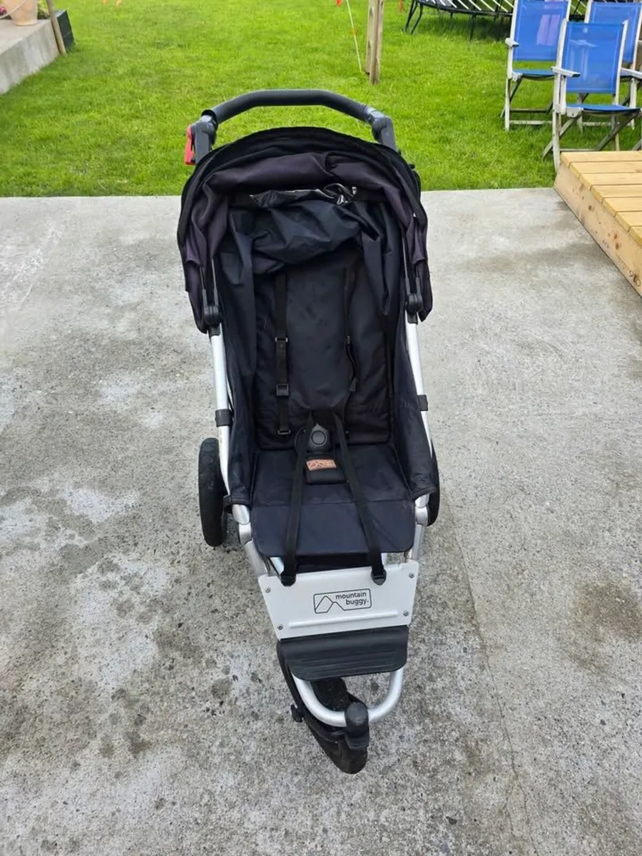 Mountain Buggy Urban Jungle with Carry Cot Plus - Image 4