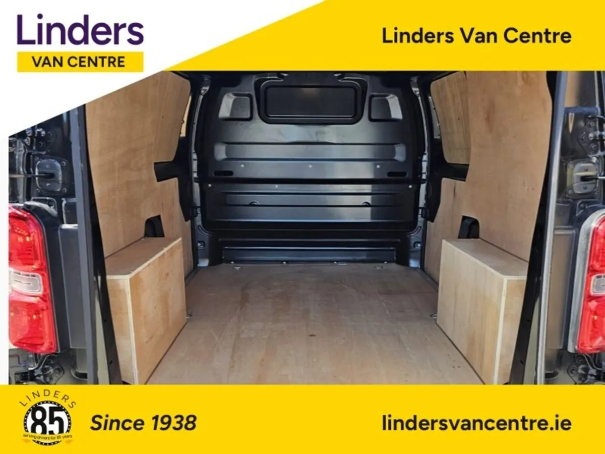 Opel Vivaro MWB SPORTIVE - VERY CLEAN - Image 4