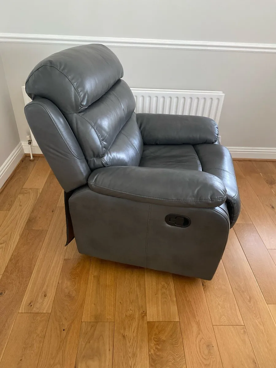 Reclining Armchair - Image 2