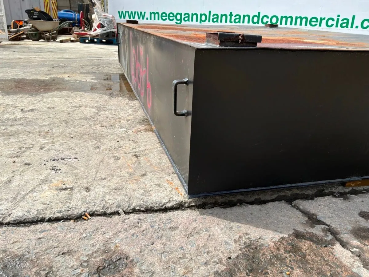 5000lts WASTE WATER RETENTION TANK ..4065-6. - Image 3