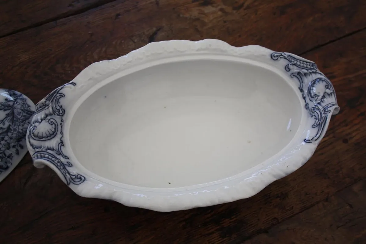 Victorian China Tureen - Image 2