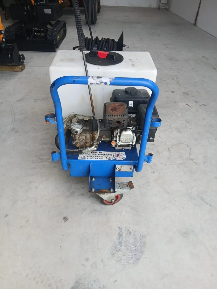 Petrol power washer - Image 4