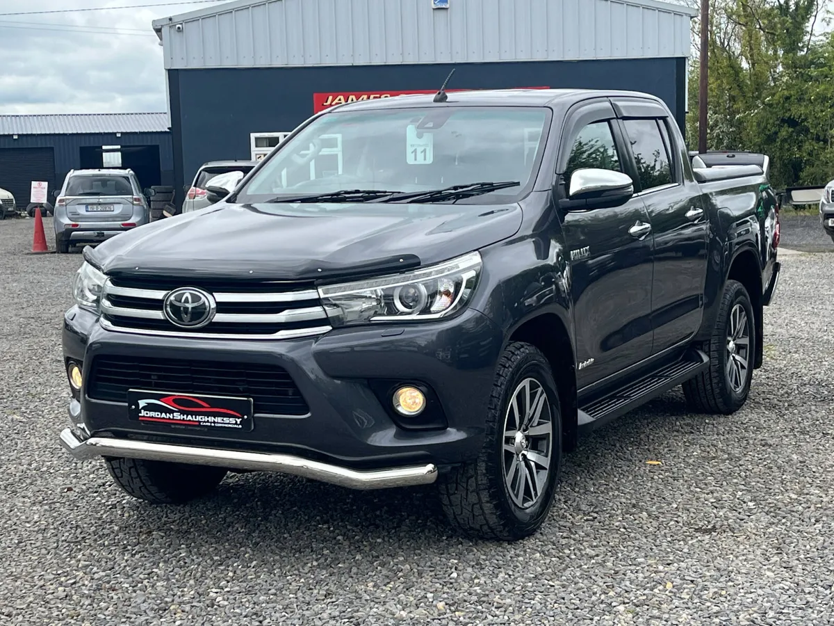 2019 TOYOTA HILUX INVINCIBLE MANUAL - Image 1